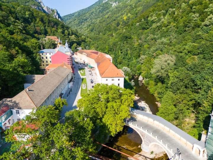 Casa Anne Hotel Băile Herculane Exterior foto